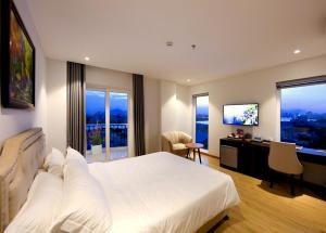 The New Soho Hotel Riverside