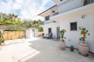 Luxury Villa Yvonni