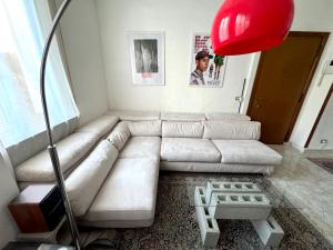 Entire Private Apartment 12 minutes from Duomo