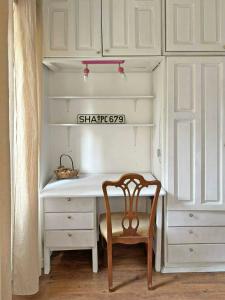 Venetian Apartment with Terrace in Pula Old Town