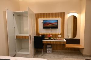The Raghav Vilas Luxury Stay near Kashi Vishwanath Temple