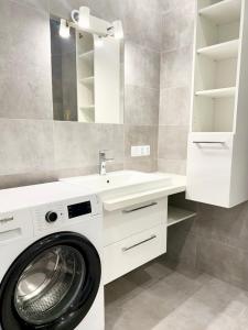 Gicek Apartament 29 z balkonem bezpłatny PARKING Faktura VAT 4 osobowy ARENA K-S SSE