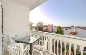 Awesome Apartment In Pula With Wifi