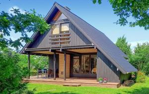 Cozy Home In Glesborg With Wifi