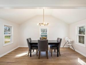 Charming 3BD 2BR Dog Friendly