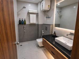 Hotel GRAN-SOL Near DELHI Airport