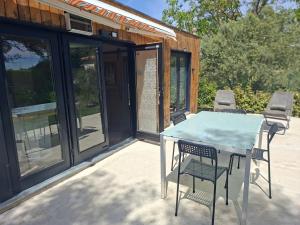 Studio avec piscine et jardin