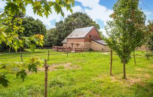 4 Bedroom Cozy Home In Rosporden