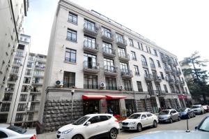 3 Bedroom 2 Bathroom Apartment In Central Mtatsminda Hills