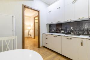 3 Bedroom 2 Bathroom Apartment In Central Mtatsminda Hills
