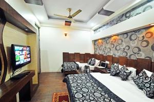 Hotel Shiva Intercontinental Just Near New Delhi Railway Station & Connaught Place