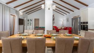 Vila Gostinjac 2 with pool Krk by Villas Guide