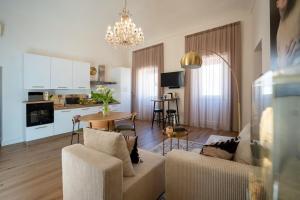 Embrace Ortigia - Stylish Apartment in the Historic Center