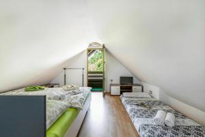 Ladybug House With Whirlpool - Happy Rentals