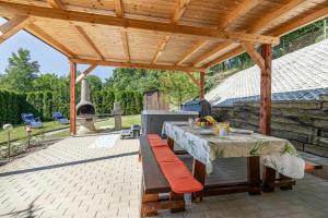 Ladybug House With Whirlpool - Happy Rentals
