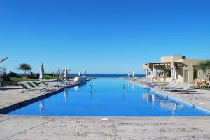 Relaxing Oceanfront Retreat Encanto Living 0502 by Kivoya