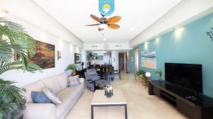 Relaxing Oceanfront Retreat Encanto Living 0502 by Kivoya