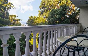 Lovely Apartment In Novi Vinodolski With Wifi