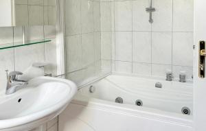 Gorgeous Apartment In Barbat With House Sea View