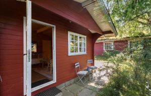 Cozy Home In Ebeltoft With Wifi