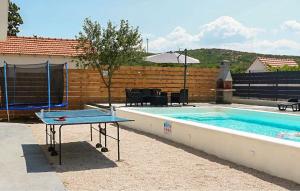 Amazing Home In Dugobabe