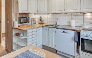 Gorgeous Apartment In Alingsås With Wifi