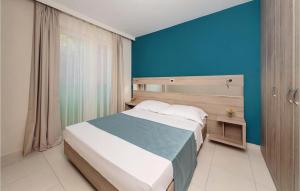 Beautiful Apartment In Umag With Swimming Pool
