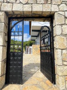 Villa Xherimeja Family Oasis