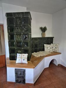 Chalupa pod lipou - Štiavnické vrchy