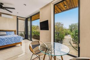 Serene 3BR Penthouse w Private Pool | Roof | Gym