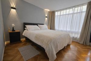Spacious 2D near Costanera & Metro Los Leones