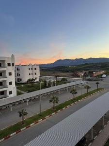 Cozy Flat Sea & Hills View