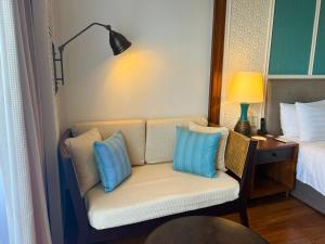 Kingfisher Beach Resort-Yala Safari