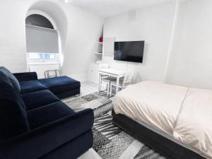 Cosy studio Victoria