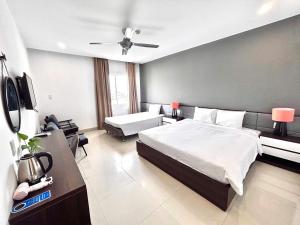 My Khe 2 Da Nang Seafront Hotel