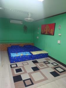 J Cafe & Hostel