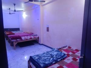 Maa Janki guest house Near Ram Mandir Affordable Stay with AC Non AC Rooms