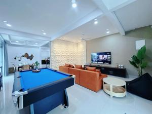 Premium doublestorey SEMI-D 12pax BM bandar perda near Autocity-KPJ-Iconcity