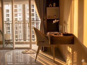 The Lang Apartment - Resort Pool & Elite Gym - HCMC