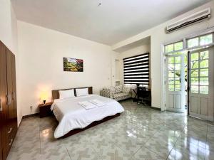 Nhà nguyên căn gần biển