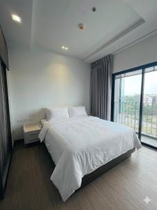 Sea-Esta Pattaya - Infinity Pool and Ocean Breeze