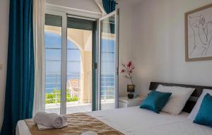 Amazing Apartment In Kotor With Wifi