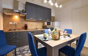 2 Bedroom Lovely Home In Castellammare Del Golf