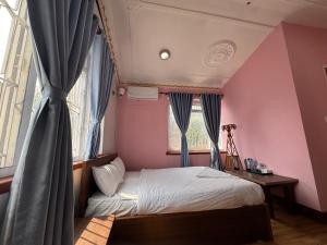 555 Home Stay and Restaurant