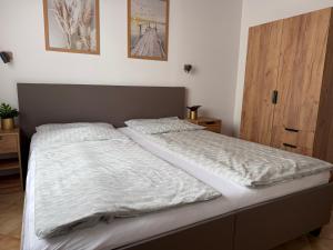 R-Home Apartman