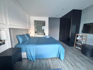 Wyndham Apart - Bay City or Mountain View with Balcony