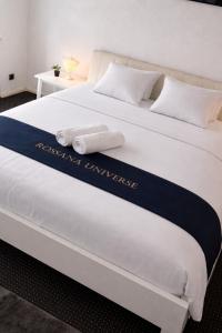 Luxury Apartment with Jacuzzi City Center Wiesbaden Rossana Universe