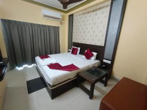 HOTEL TARA PALACE