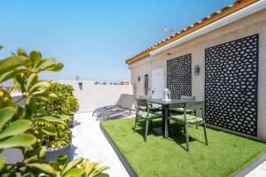PENTHOUSE BELLAVISTA with SEA VIEWS