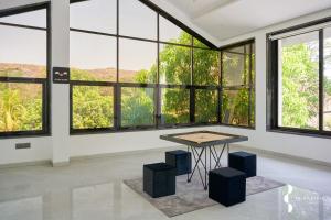 Privy Stays- Pinnacle Villa, Alibag